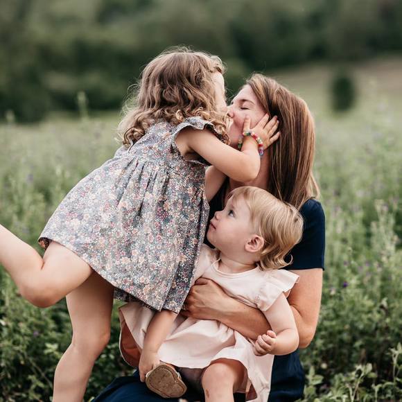 Meet your Posher, Amanda - Picture 1 of 1